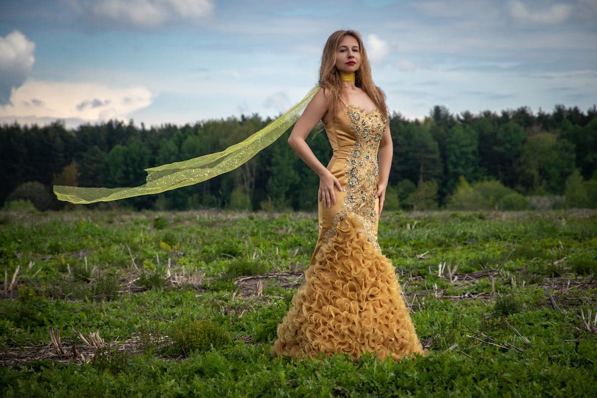How to Stand Out at Prom 2026: 13 Ways to Be the One Everyone Remembers — bespoke and custom tailored suit buying guide by Nathan Tailors, the Hoi An custom tailor